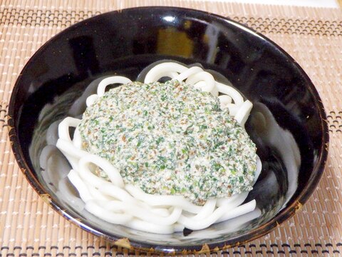 豆腐とモロヘイヤともずくのネバトロうどん